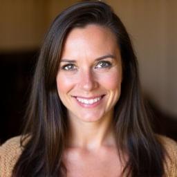 Porträt von Klavierlehrerin Anna Schmidt